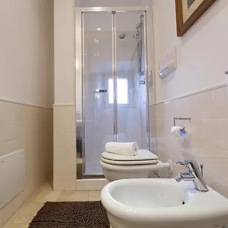 Matteotti Exclusive 3bd 2futon Elegant Appartement Sienne
